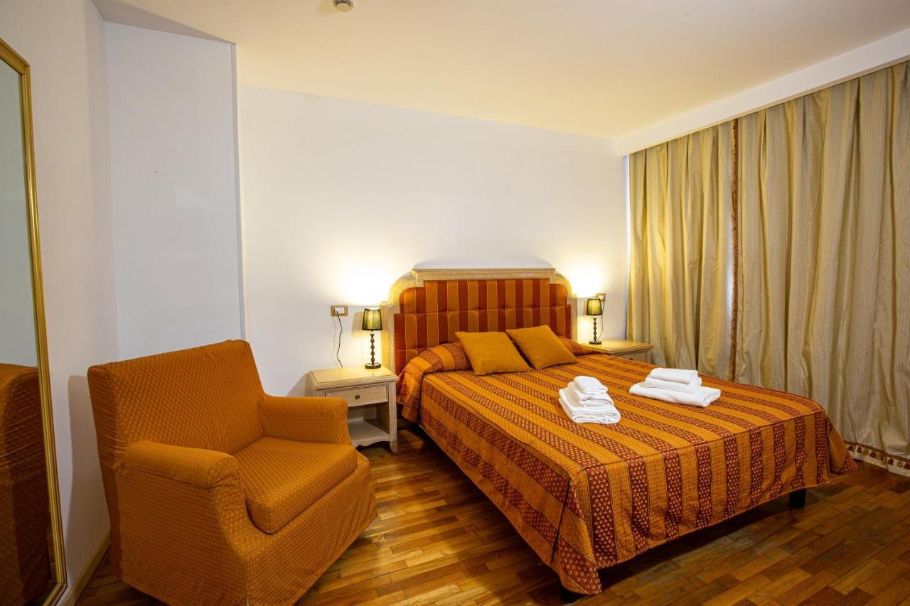 Hotel Villa Strassoldo "Ex Attianese Hotel Restaurant" 세르비냐노 델 프리울리 외부 사진