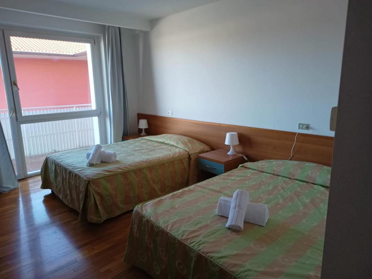 Hotel Villa Strassoldo "Ex Attianese Hotel Restaurant" 세르비냐노 델 프리울리 외부 사진