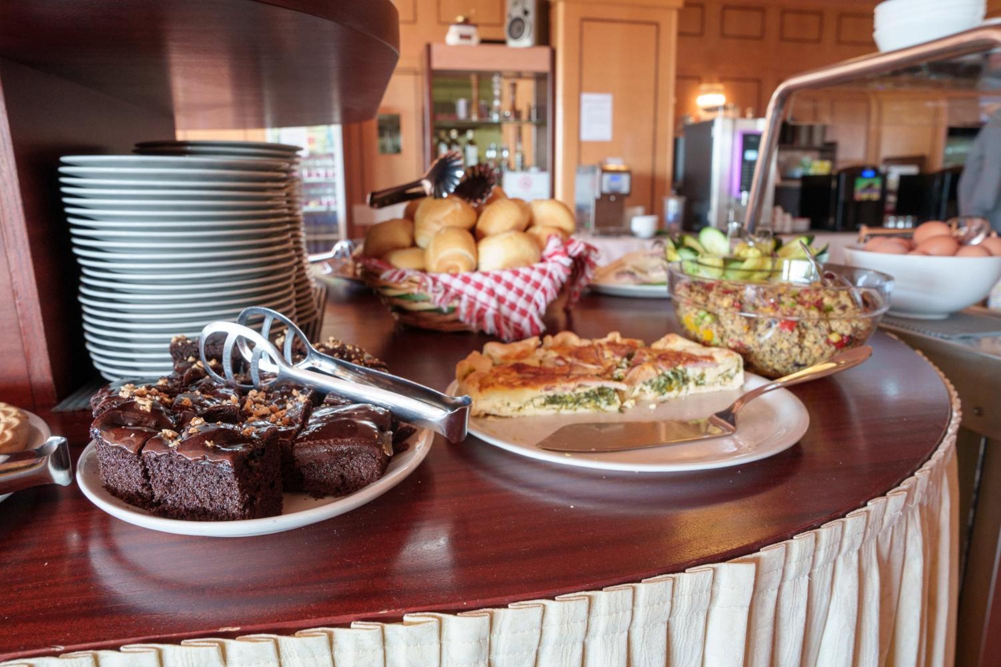 Hotel Villa Strassoldo "Ex Attianese Hotel Restaurant" 세르비냐노 델 프리울리 외부 사진