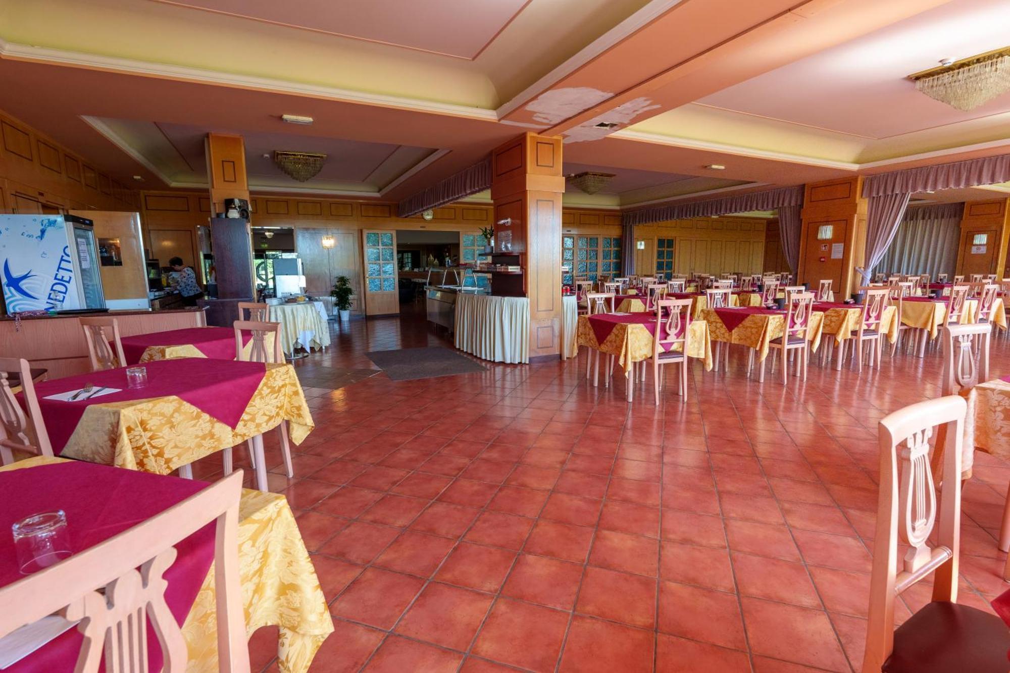 Hotel Villa Strassoldo "Ex Attianese Hotel Restaurant" 세르비냐노 델 프리울리 외부 사진