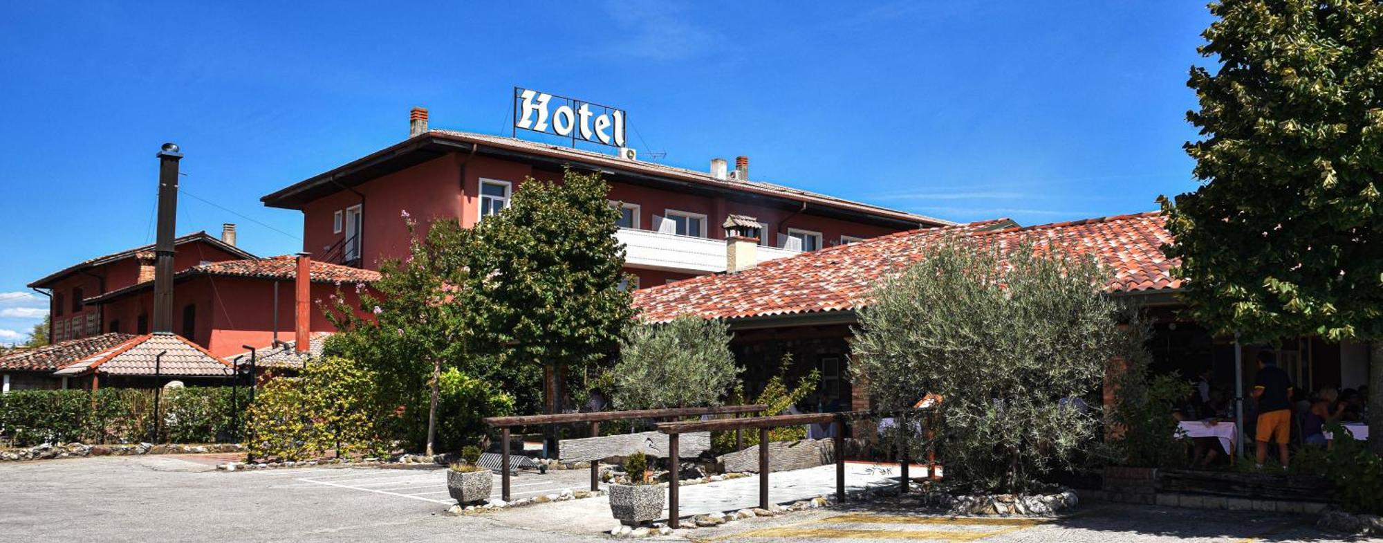 Hotel Villa Strassoldo "Ex Attianese Hotel Restaurant" 세르비냐노 델 프리울리 외부 사진